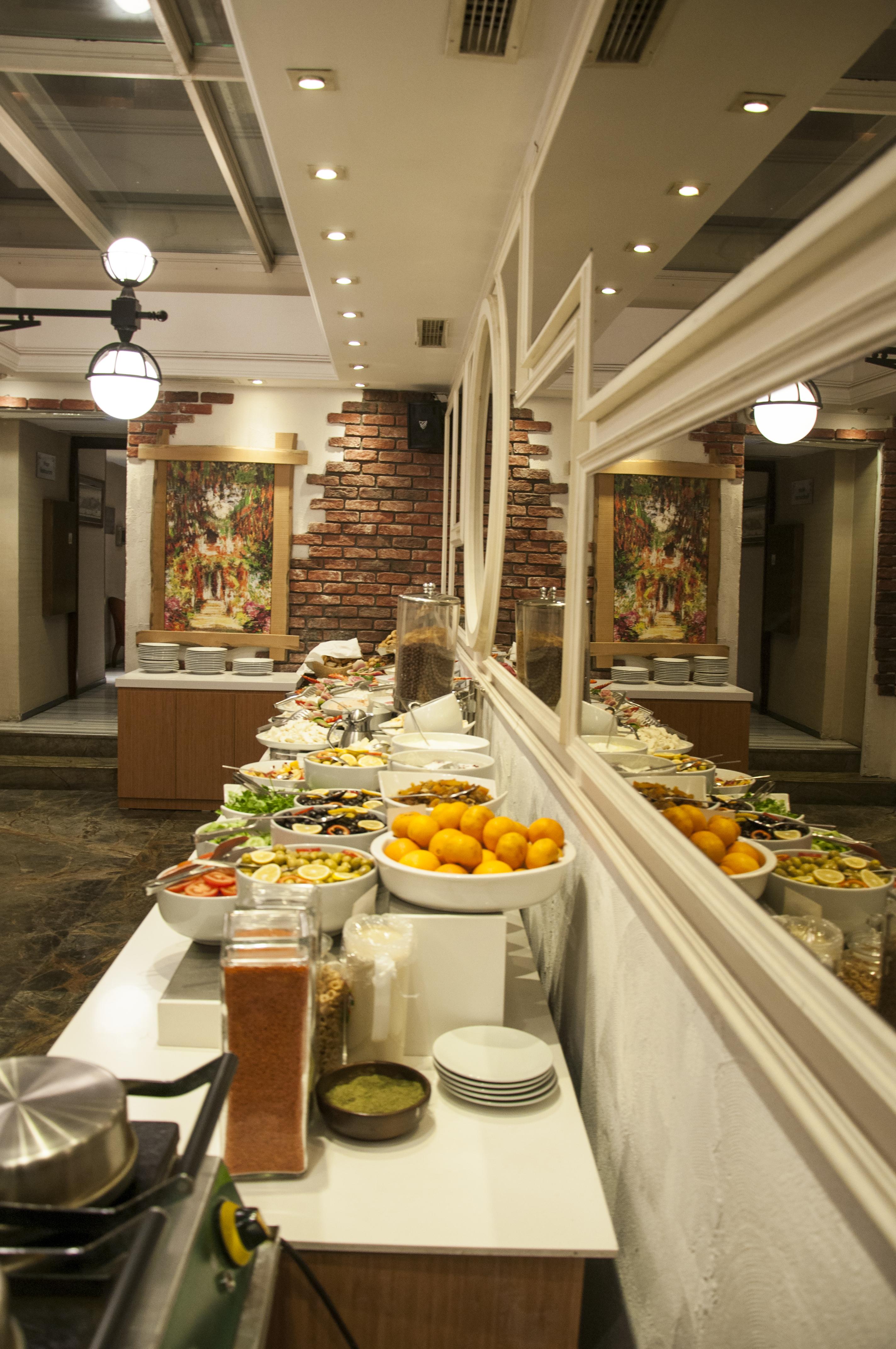 Pera Tulip Hotel & Spa Istanbul Exterior photo