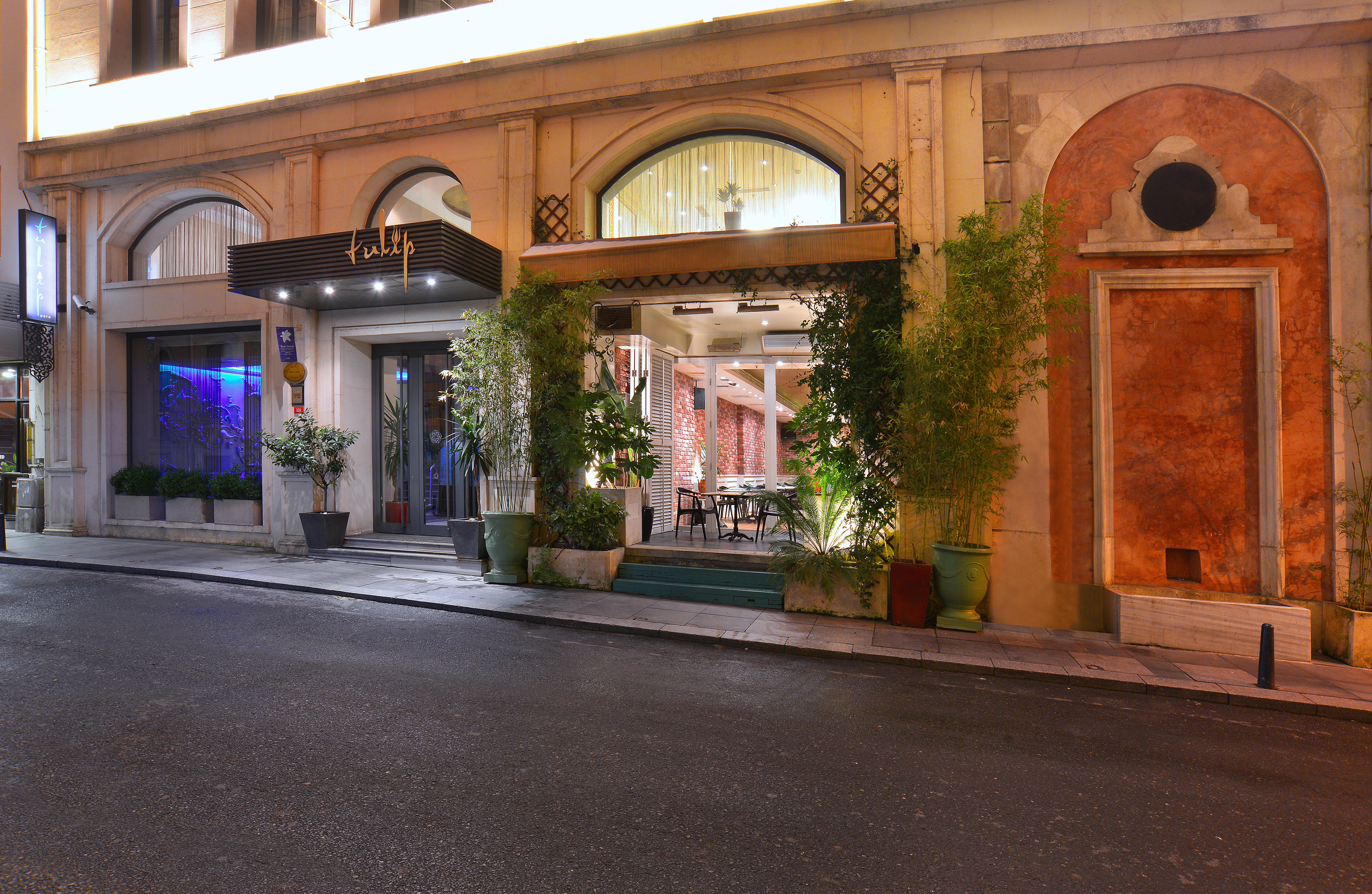 Pera Tulip Hotel & Spa Istanbul Exterior photo
