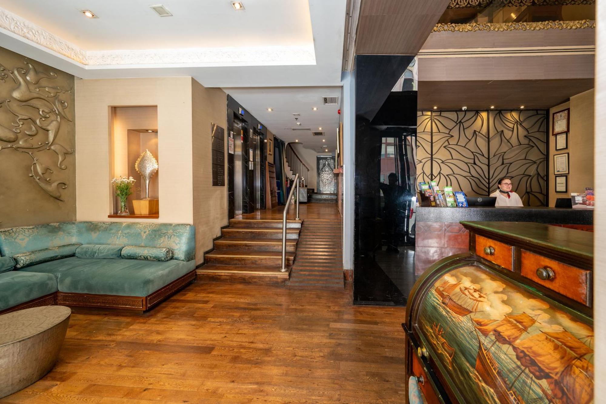 Pera Tulip Hotel & Spa Istanbul Exterior photo