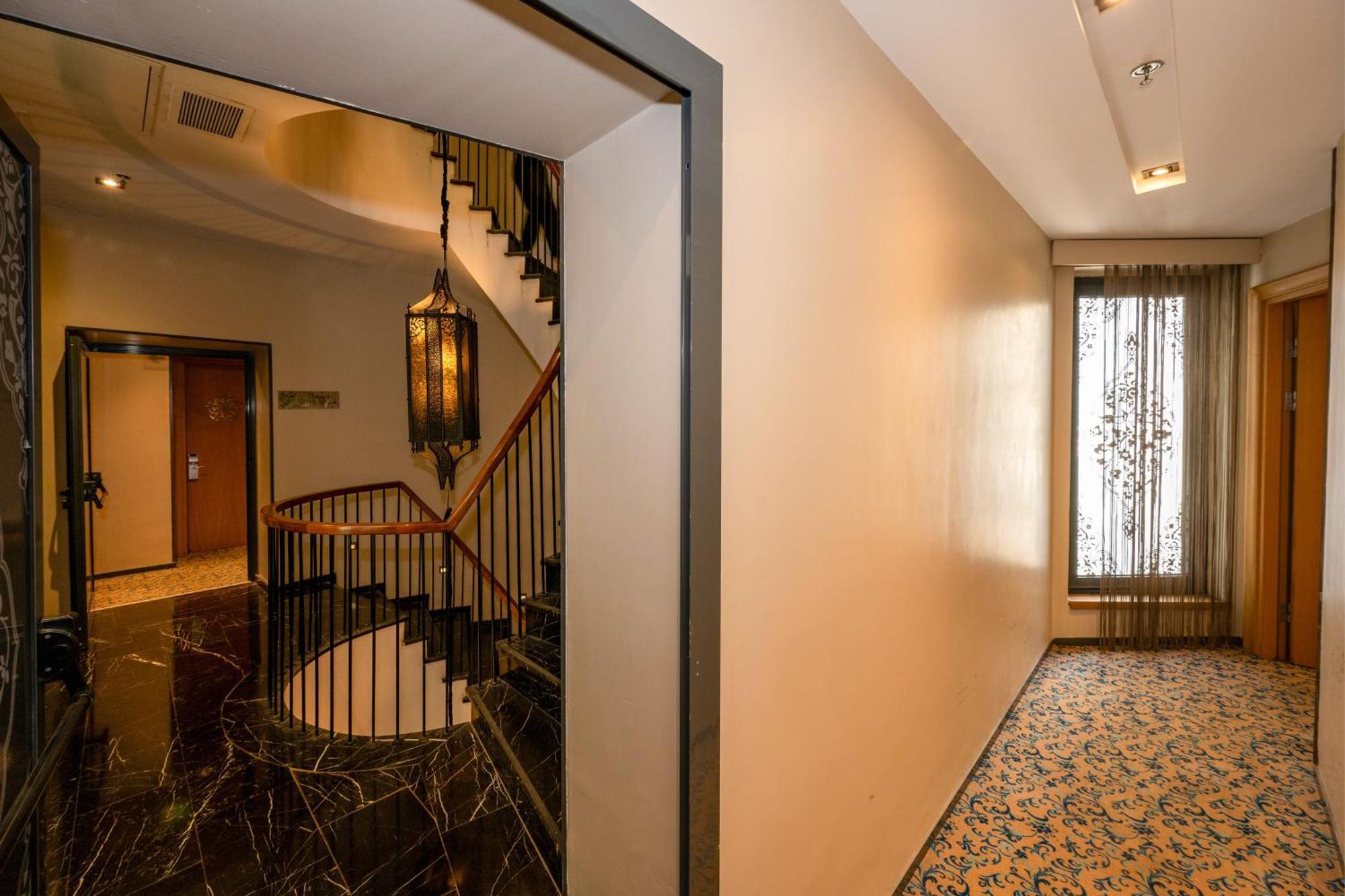 Pera Tulip Hotel & Spa Istanbul Exterior photo