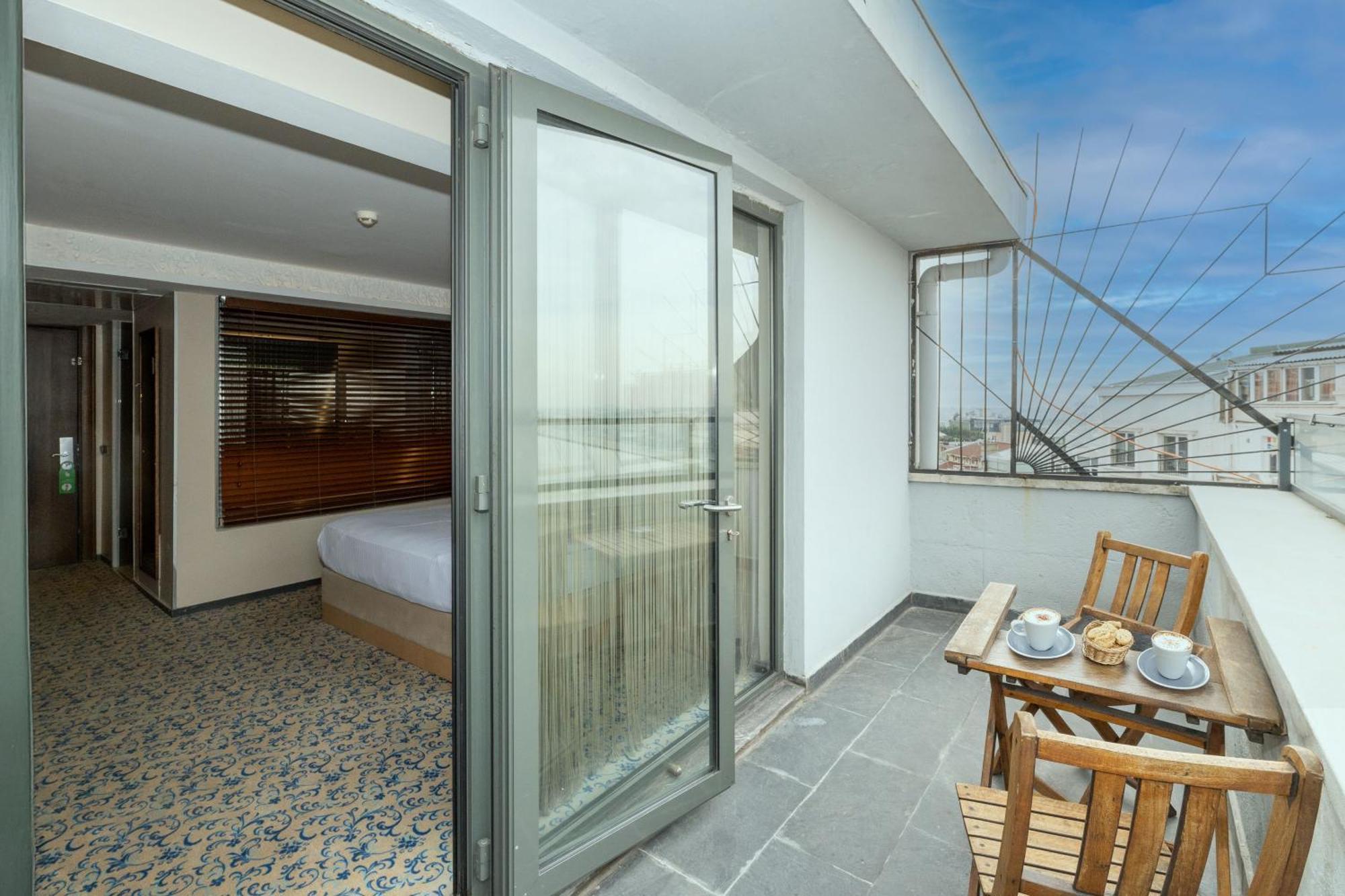 Pera Tulip Hotel & Spa Istanbul Exterior photo