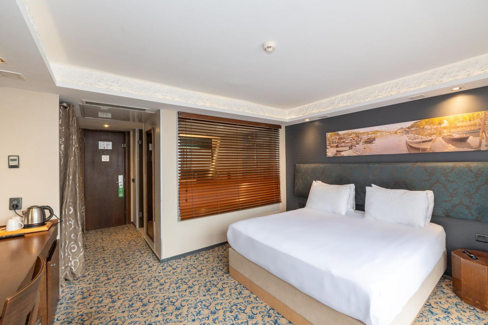 Pera Tulip Hotel & Spa Istanbul Exterior photo
